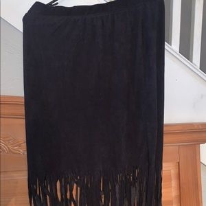 Skirt with fringe
